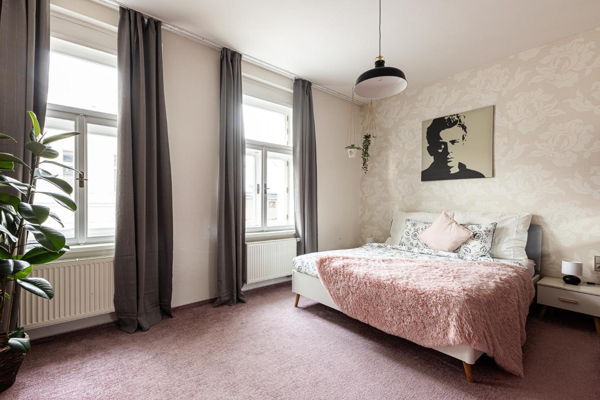 Nice Big Apartment 2Bds - Belgicka Prague Exterior photo